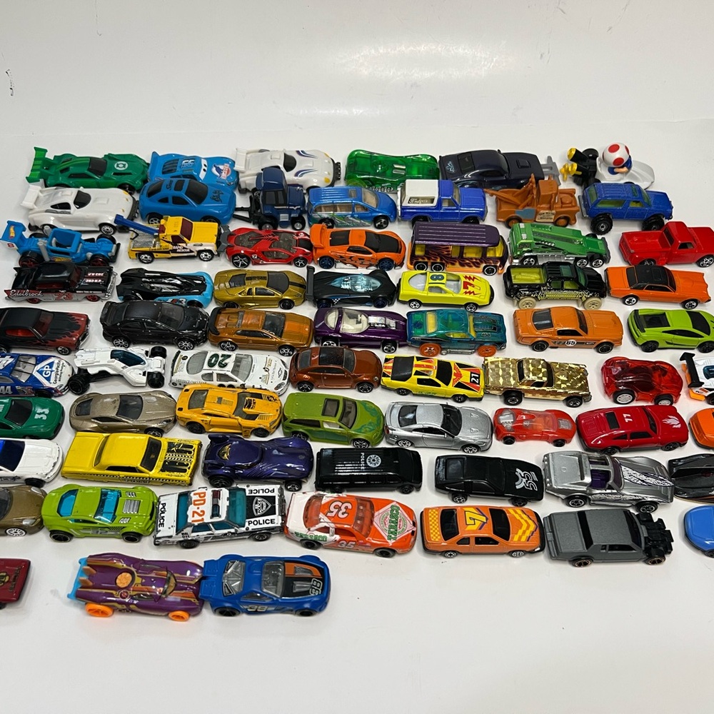Lot of 65+  Hot Wheels & Misc Cars & Trucks Bundle